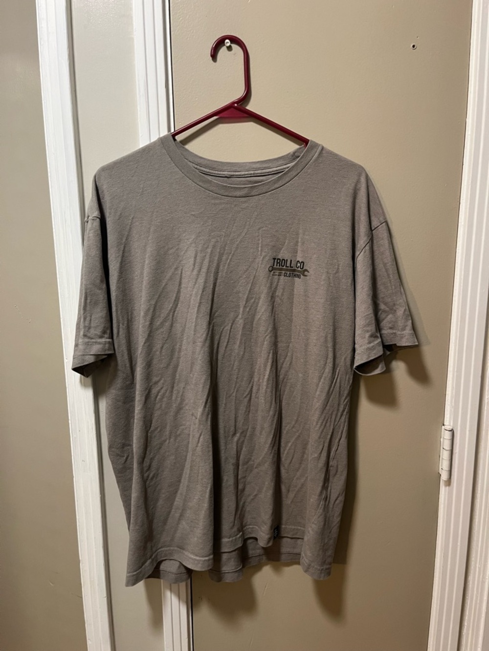 Troll Co Dirty Hands Clean Money Short Sleeve Tee - Taupe Gray